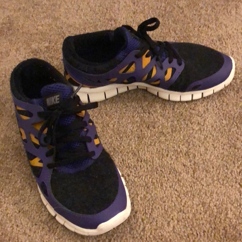 Nike free run 2 size 7 lightly worn